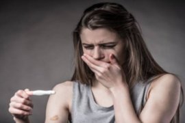 怀孕了腿酸痛什么原因（孕早期肚子抽筋似的疼
