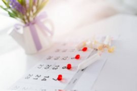 月经推迟一周没怀孕是什么原因（月经推迟一周但是没怀孕是怎么回事）